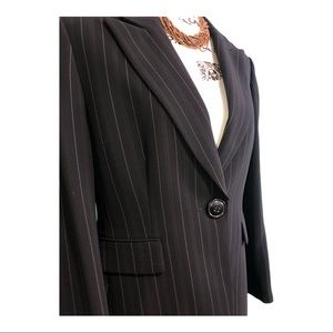 Tahari blazer in excellent condition